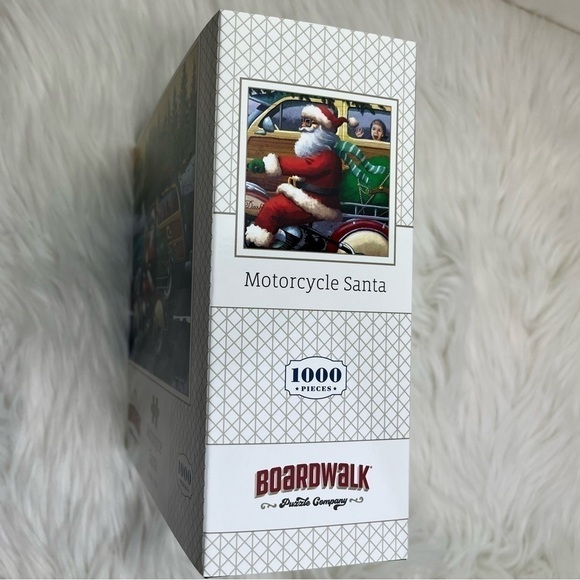 NEW Boardwalk Motorcycle Santa 1000 Piece Jigsaw Puzzle Holiday 19 1/4”x26 5/8” - Picture 4 of 10